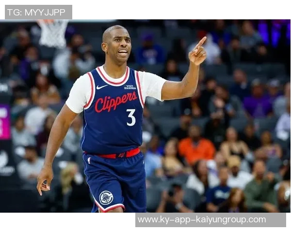 保罗半场表现稳健7分钟内贡献2助攻1抢断正负值高达7 保罗半场表现稳健7分钟内贡献2助攻1抢断正负值高达7